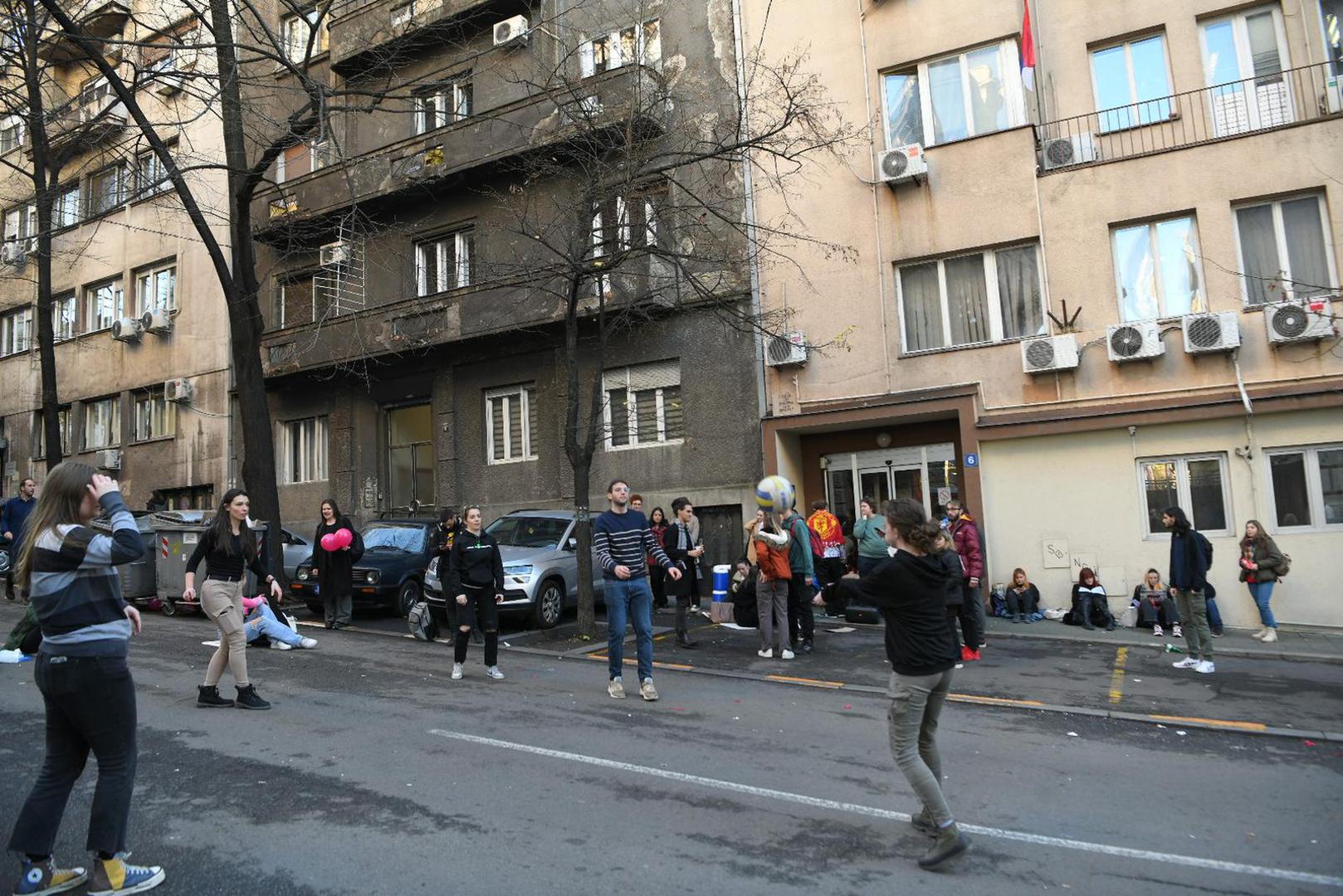 25, December, 2023, Belgrade -  A gathering of students began in front of the Ministry of State Administration and Local Self-Government, who announced traffic blockades at two locations in Belgrade due to alleged election theft. Photo: A.H./ATAImages25, decembar, 2023, Beograd - Ispred Ministarstva drzavne uprave i lokalne samouprave pocelo je okupljanje studenata koji su najavili blokade saobracaja na dve lokacije u Beogradu zbog navodne izborne kradje. Photo: A.H./ATAImages