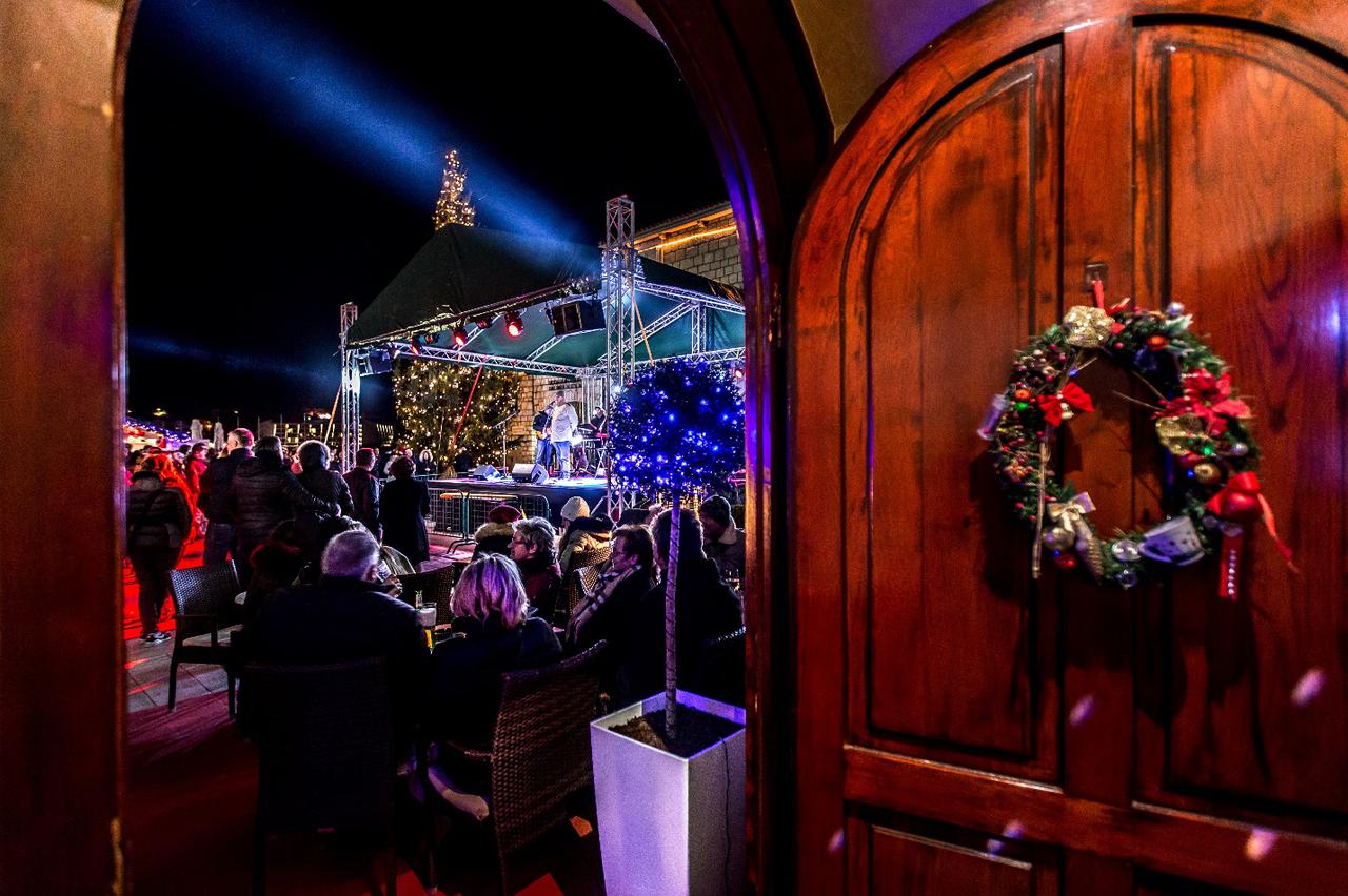 Advent u gradu Rabu