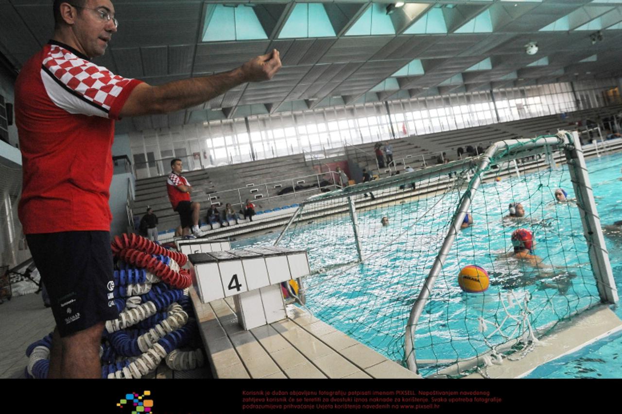 '29.10.2012., Zagreb - Trening hrvatske vatrpolo reprezentacije uoci prve utakmice Fina Svjetske lige protiv Crne Gore koja se u Zagrebu igra 31. listopada 2012. Ivica Tucak.  Photo: Daniel Kasap/PIXS