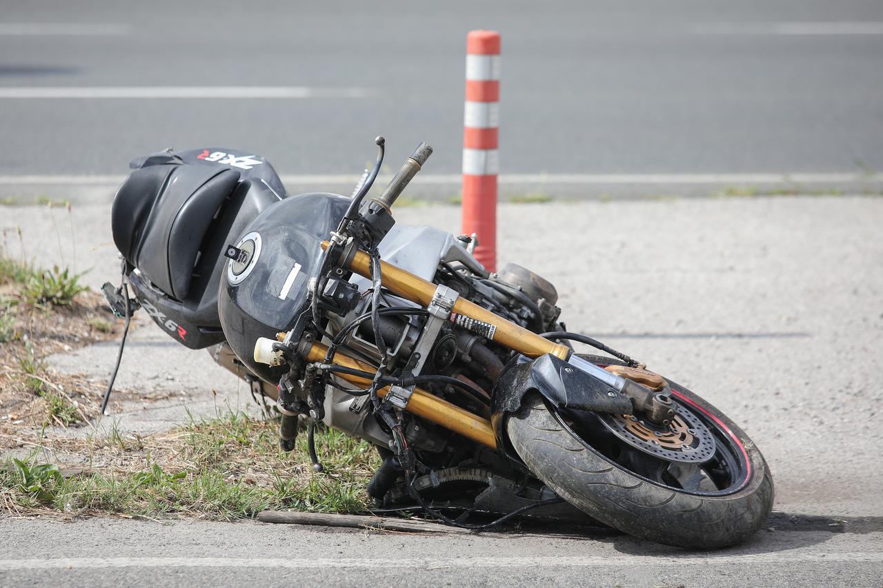 Zagreb: U prometnoj nesreći na Slavonskoj aveniji poginuo je motociklist