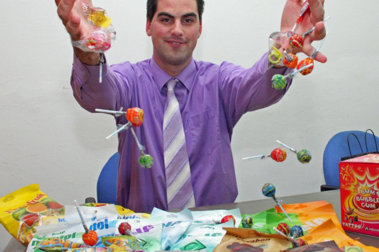 \'06.10.2010., Brac-Nerezisc- Tvornica tvrdih bombona Favorit. Jure Smajo pomocnik direktora Photo: Ivana Ivanovic/PIXSELL\'