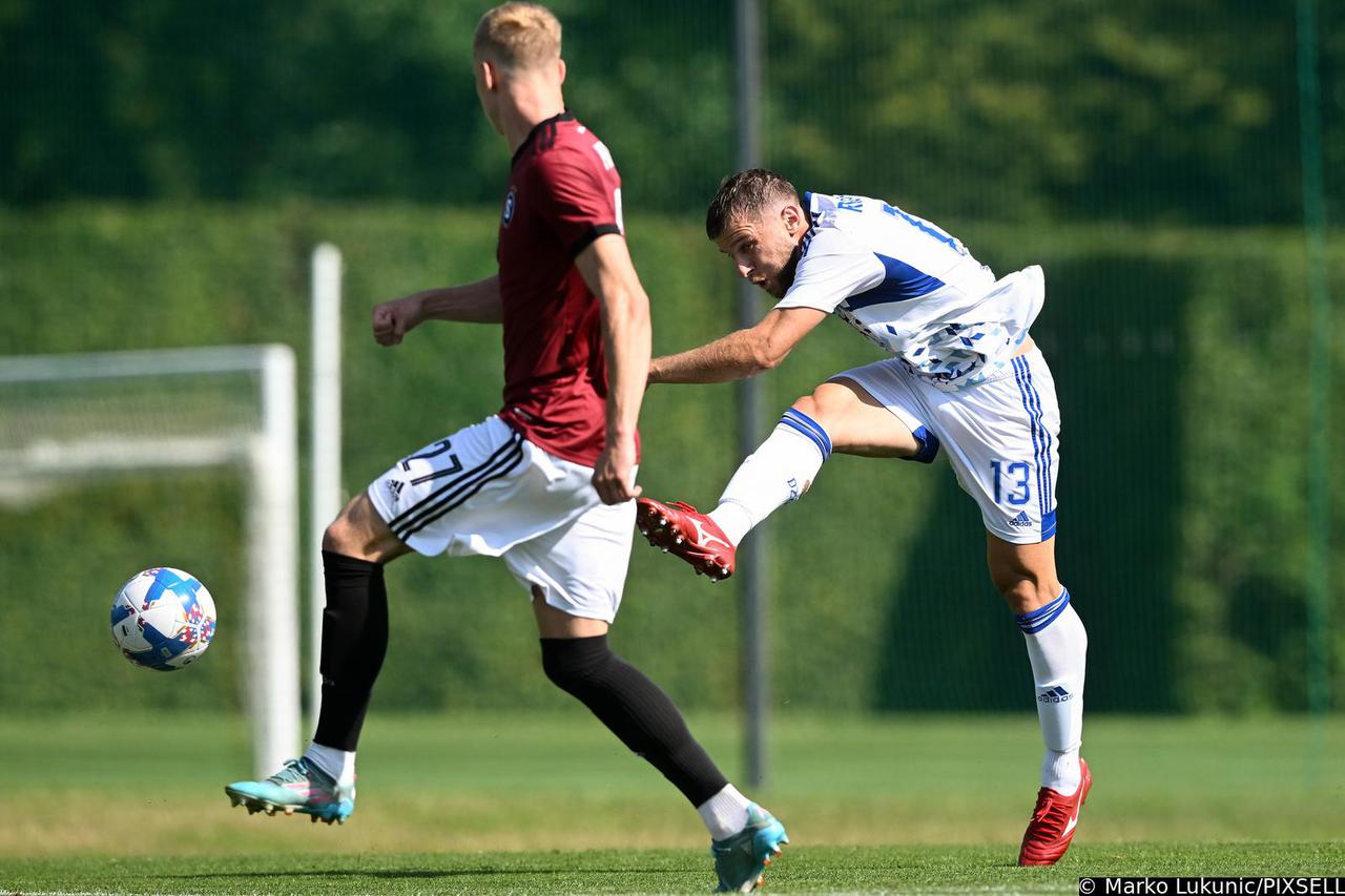 Trening nogometaša GNK Dinamo na ljetnim pripremama u Sloveniji