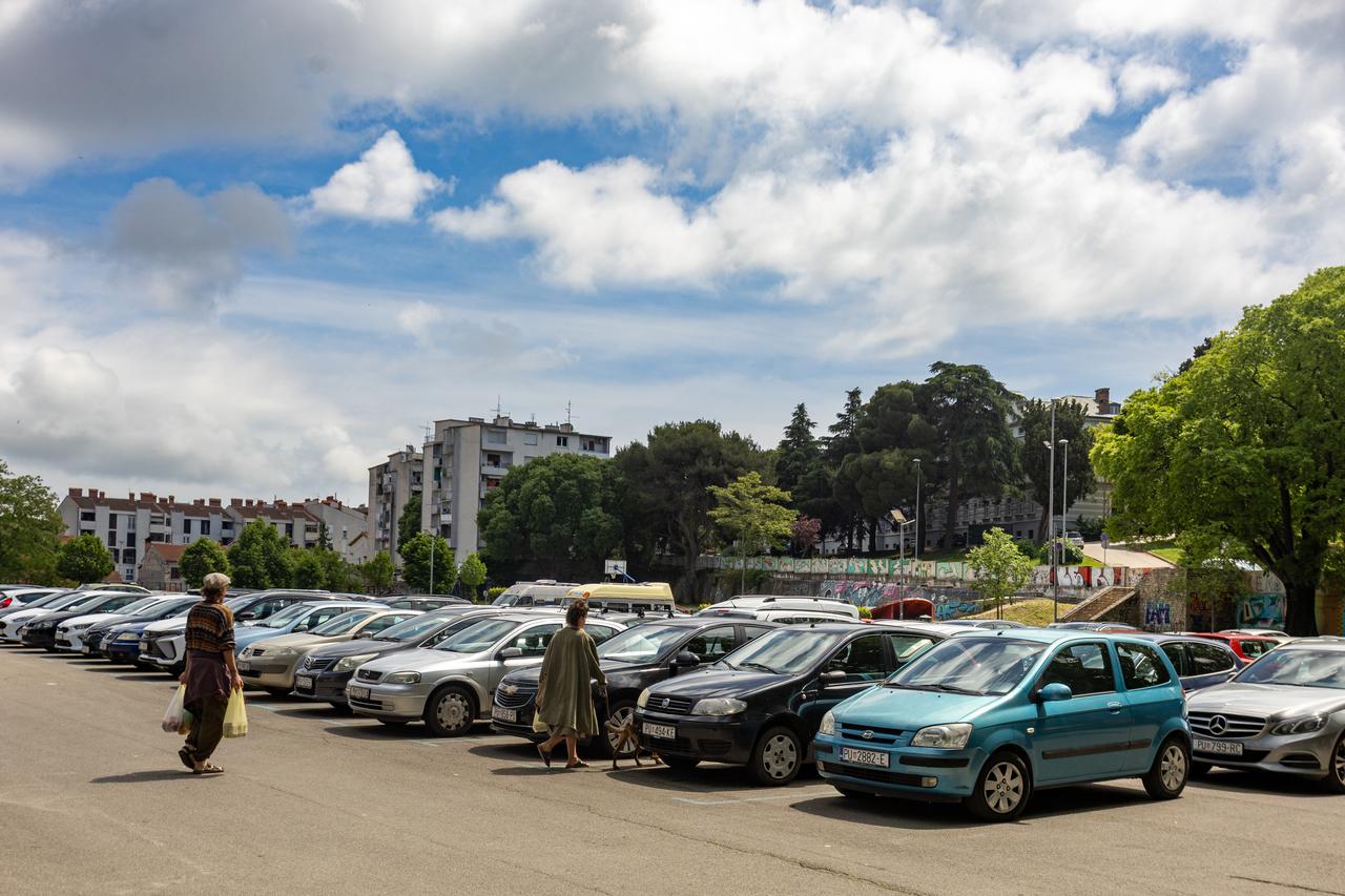 Pula: Parkiralište Rojc
