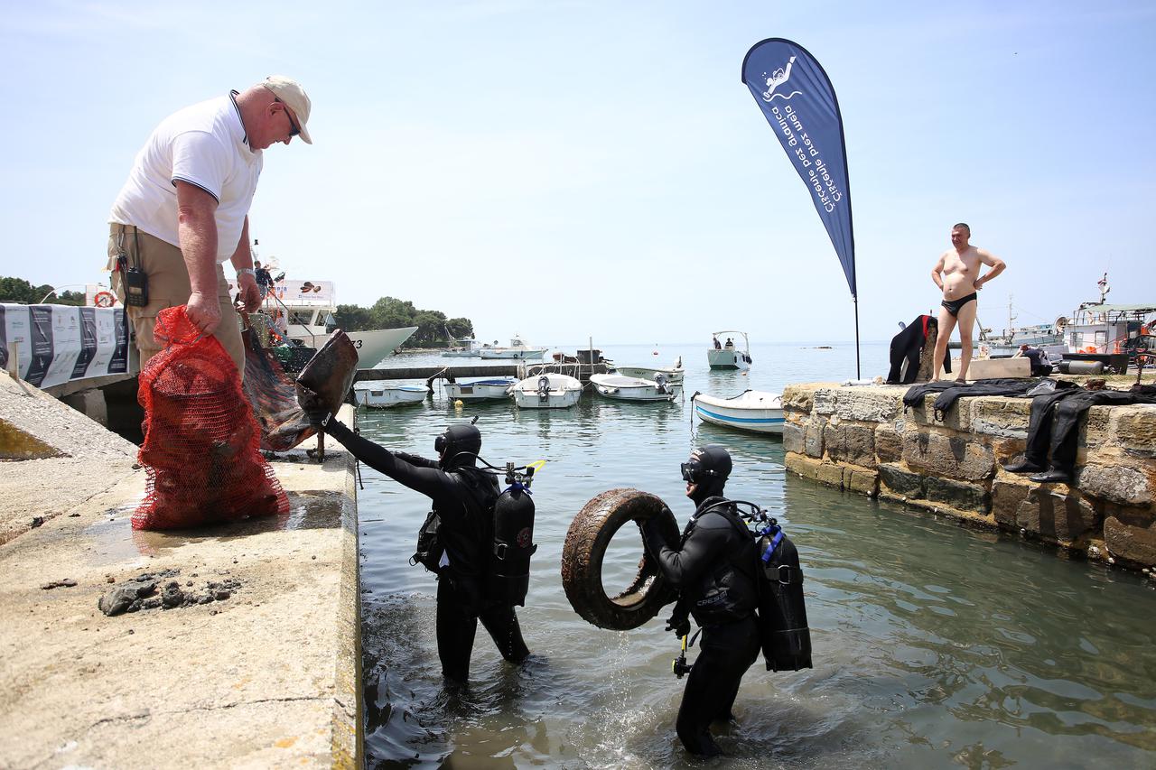 Više od 200 ronioca iz Hrvatske i Slovenije sudjelovalo u akciji Čišćenje bez granica