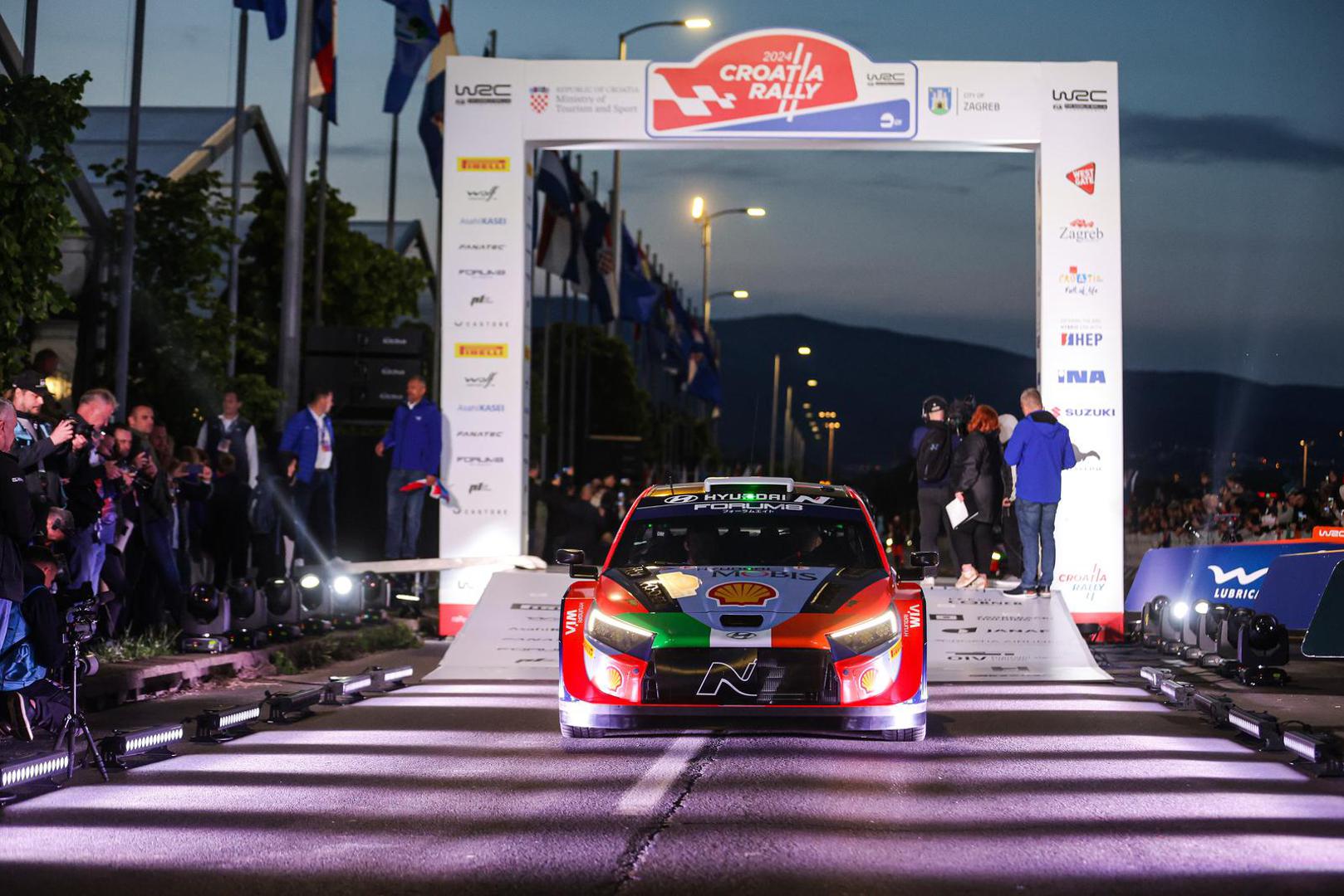 Od hrvatskih vozača na Croatia Rallyju gledat ćemo: Viliama Prodana, Slavena Šekuljicu, Tomasa Hrvatina, Željka Magličića, Igora Mandića, Igora Tomljanovića i Jana Pokosa.