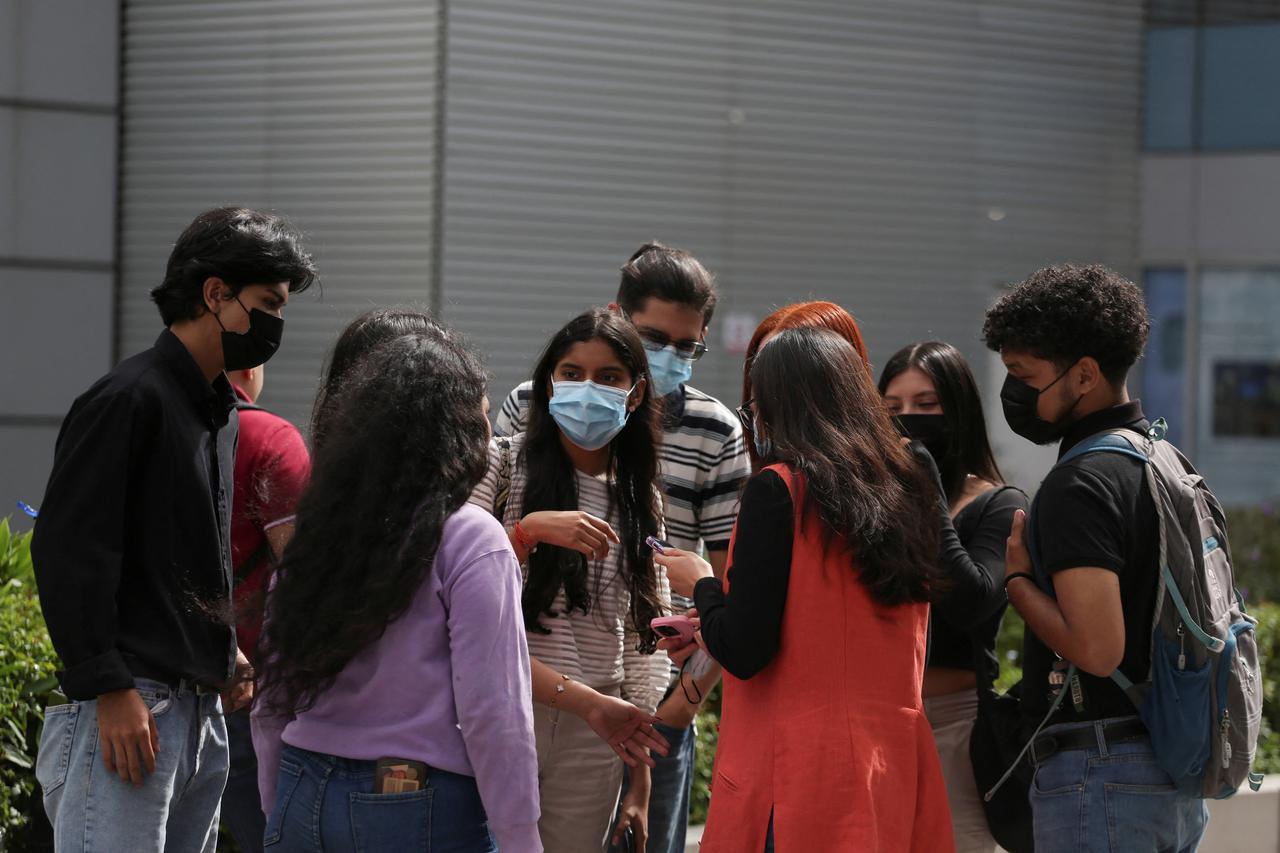 Honduras reinstates mandatory mask use amid surge in respiratory illnesses