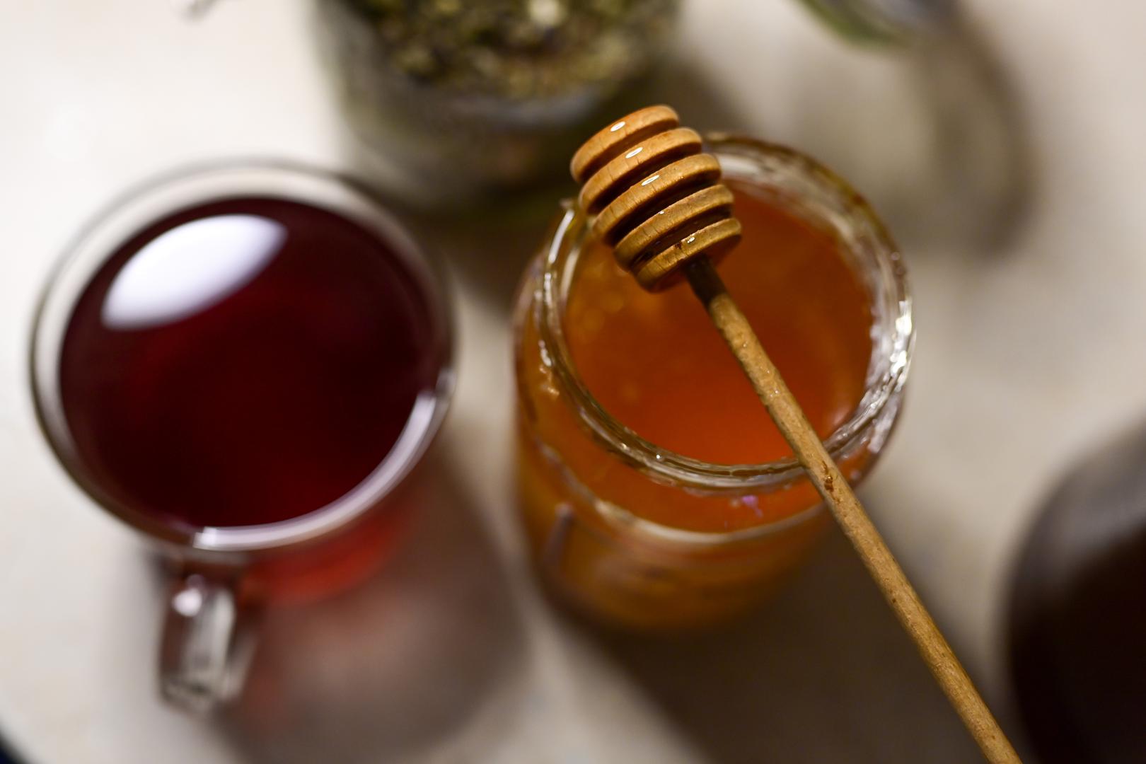 Med, jaja, proizvodi od jaja, meso puževa, žablji kraci dopušteni su u količini do dva kilograma po osobi