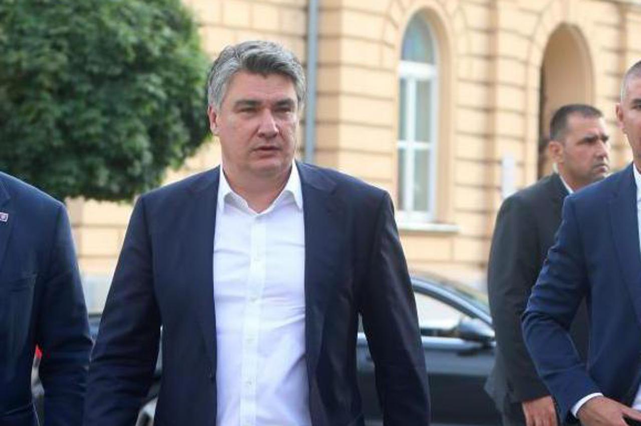 Milanović u Karlovcu na promociji monografije Specijalne jedinice Grom