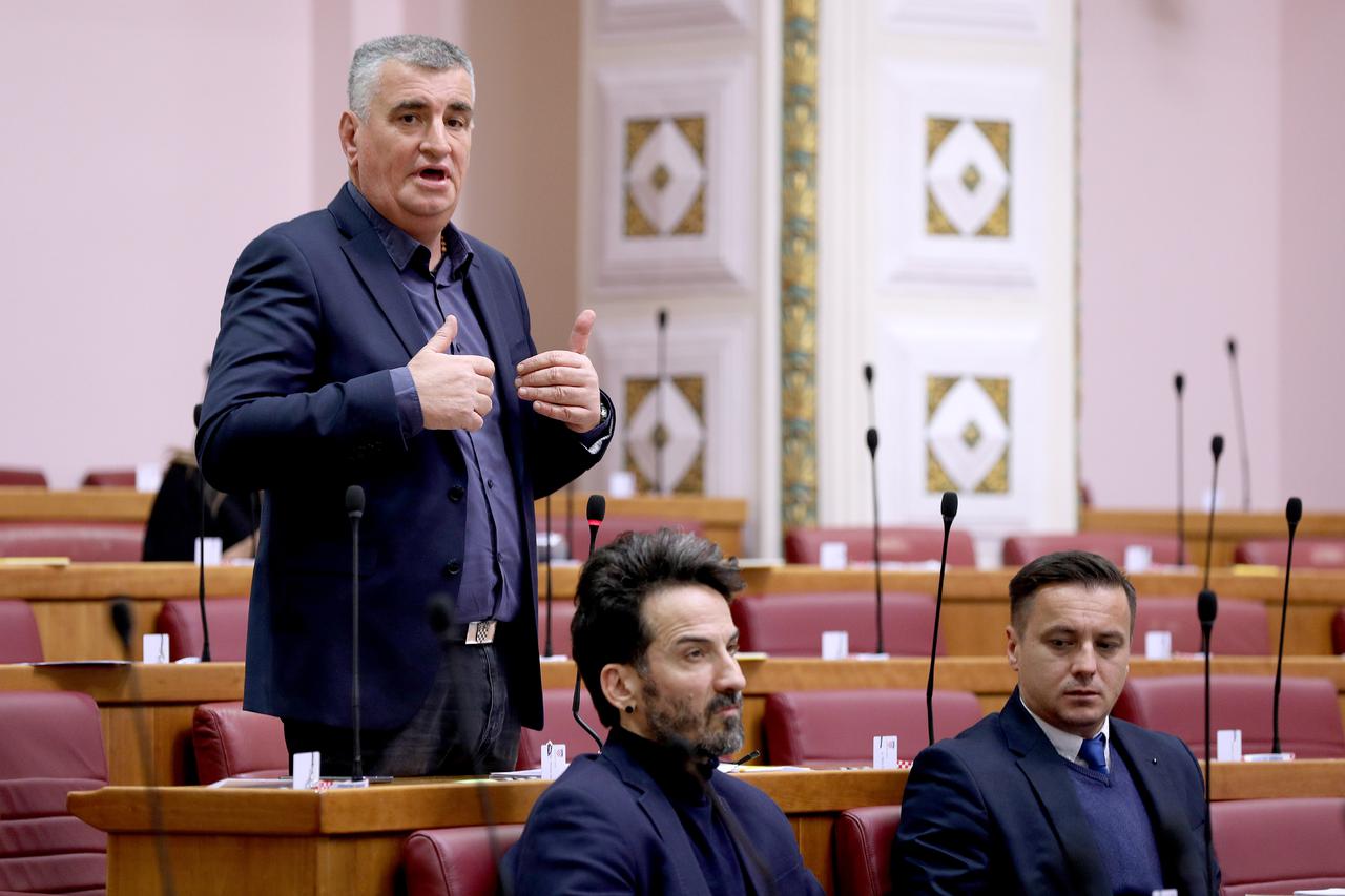 Zagreb: Od ukupno 468 amandmana na proračun Vlada prihvaća 11, od kojih 6 oporbenih