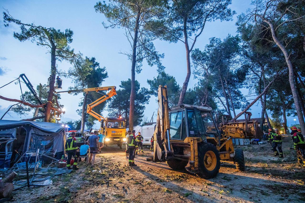 Novigrad: Velika šteta nakon razornog vjetra