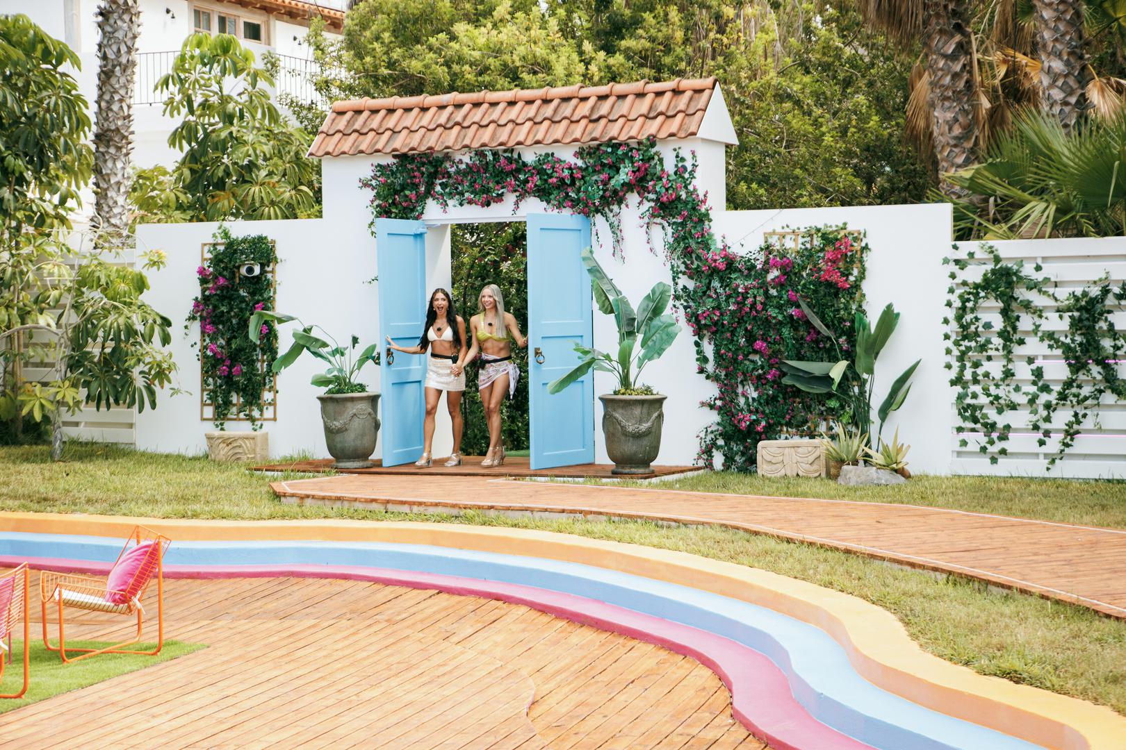 "Očekujem upoznati pravu djevojku za sebe. Obitelj me podržala i čim su me oni podržali, odlučio sam ući u Love Island Adria! Oni su mi najveća podrška u ovoj avanturi, savjetuju mi da budem svoj, da budem prirodan i da gledam upoznati nekoga tko će odgovarati meni", jasan je Jovan.