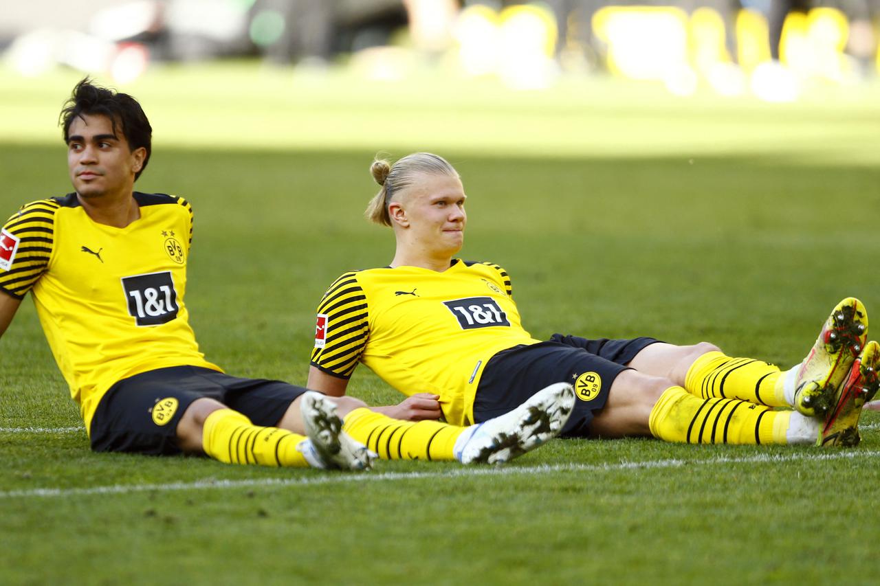 Bundesliga - Borussia Dortmund v VfL Wolfsburg