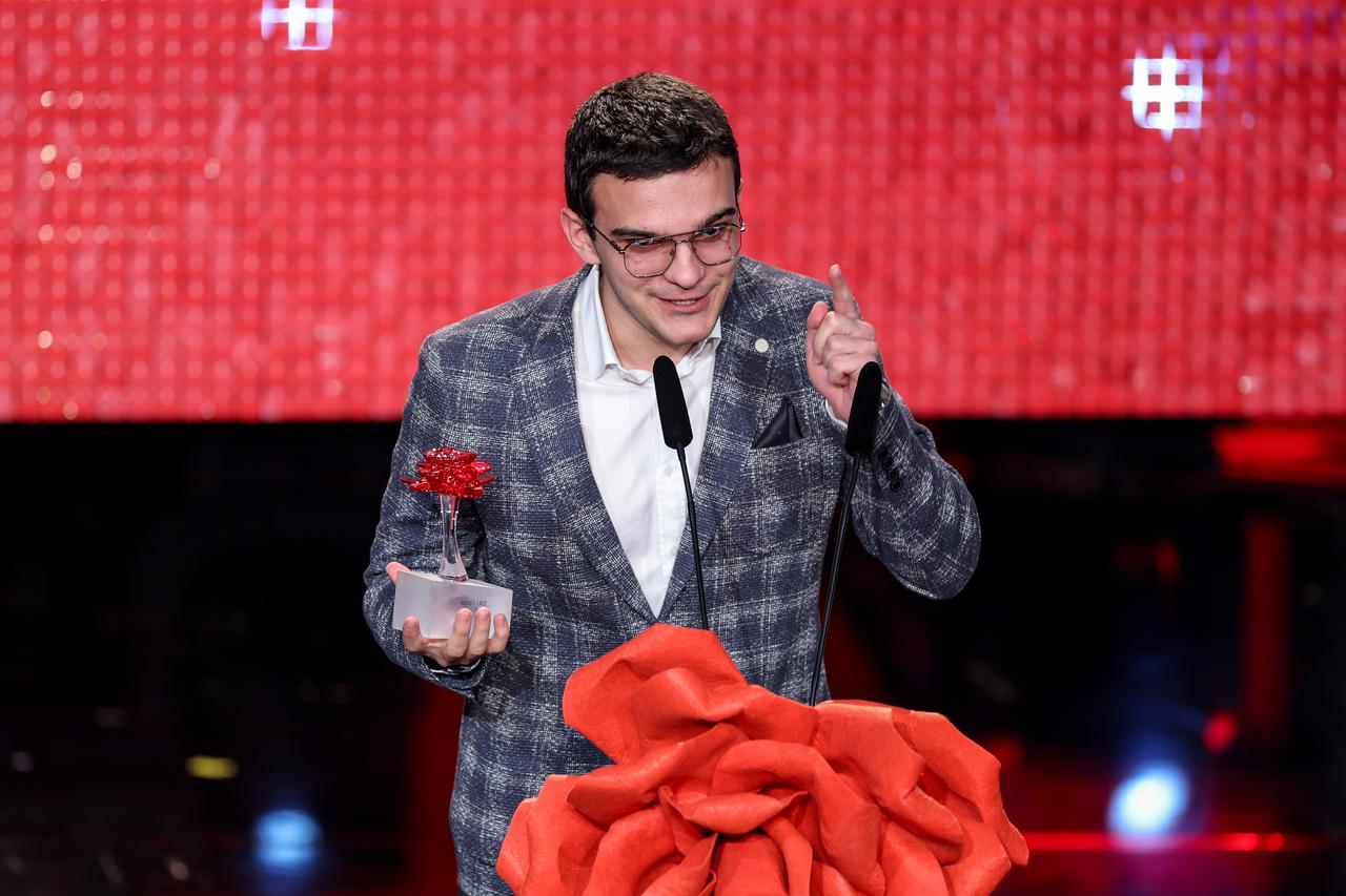 Zagreb: Dodjela medijske nagrade "Večernjakova ruža" u Hrvatskom narodnom kazalištu