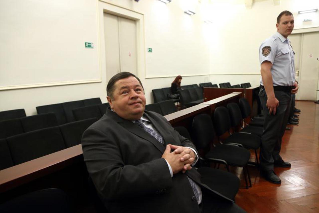 '07.03.2013., Zagreb - Dolazak optuzenih u pratnji odvjetnika na Zupanijski sud gdje je odrzano pripremno rociste za aferu Planinska. Petar Cobankovic.  Photo: Goran Stanzl/PIXSELL'