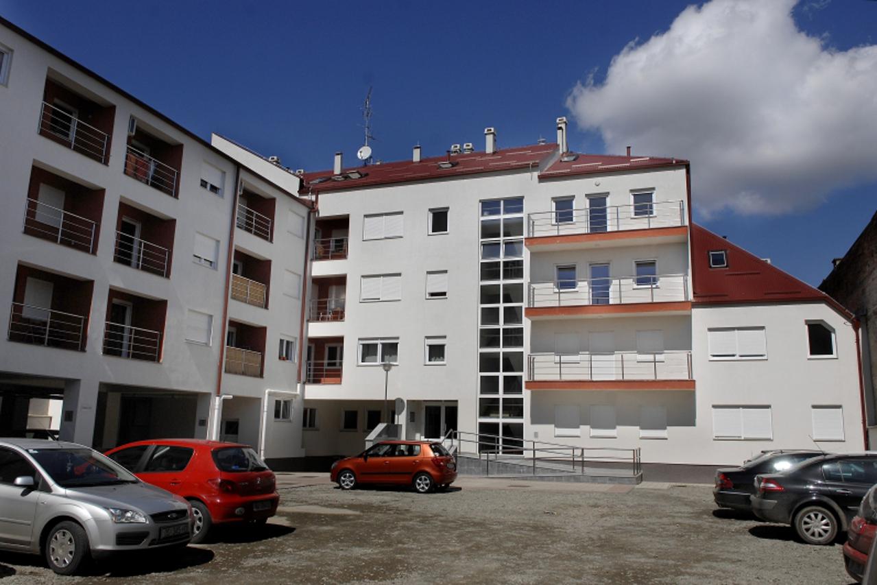 'osijek,hrvatska,01.04.2010,pres konferencija o prvoj u hrvatskoj energetski ucinkovitoj zgradi,objekat snimljen izvana Photo: Davor Javorovic/PIXSELL'