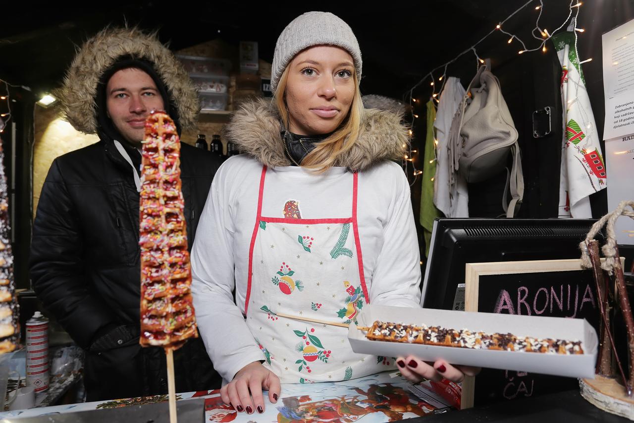 29.11.2016., Zagreb - Gastro vodic po Adventu u centru Zagreba. Lucija i Pavo Diklic, vaflek.  Photo: Tomislav Miletic/PIXSELL