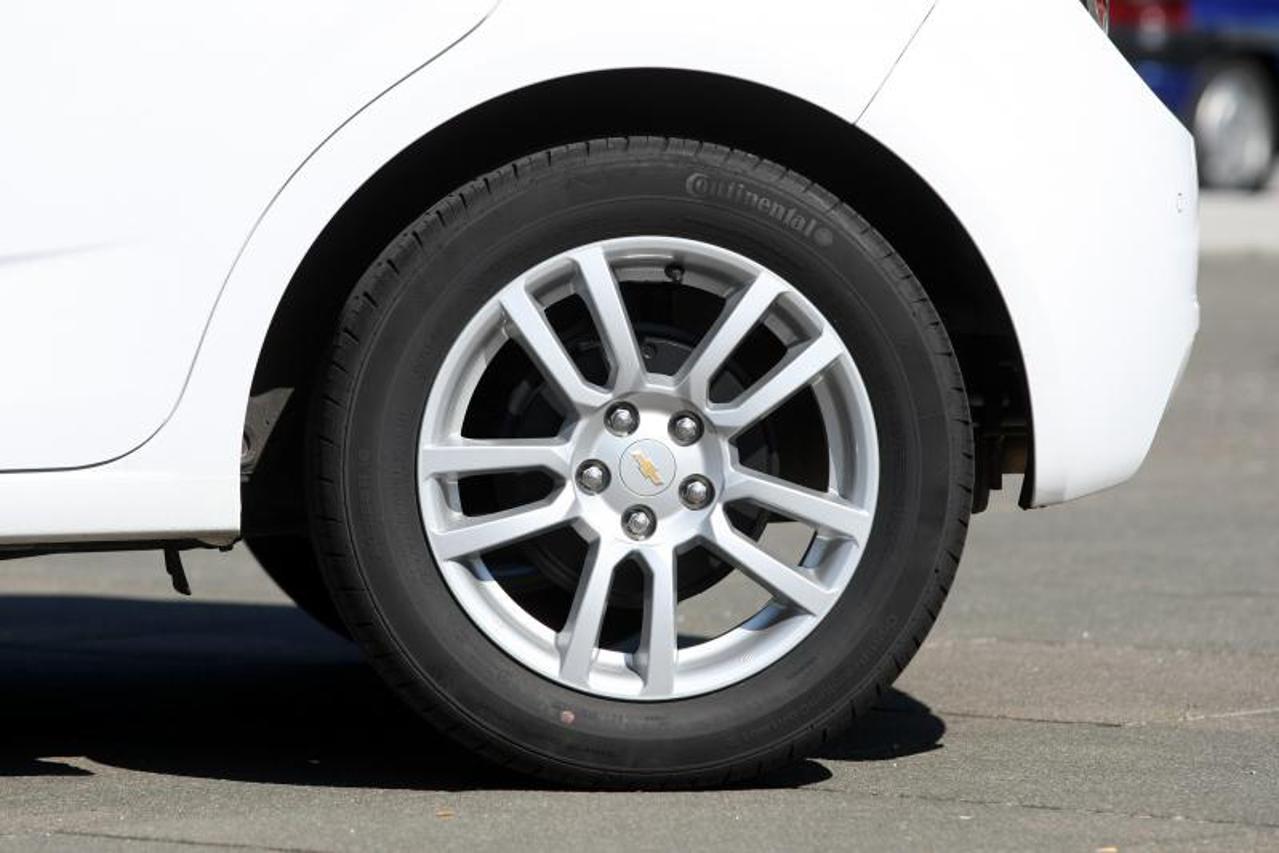 Automobil, Kotač, Vožnja, Guma