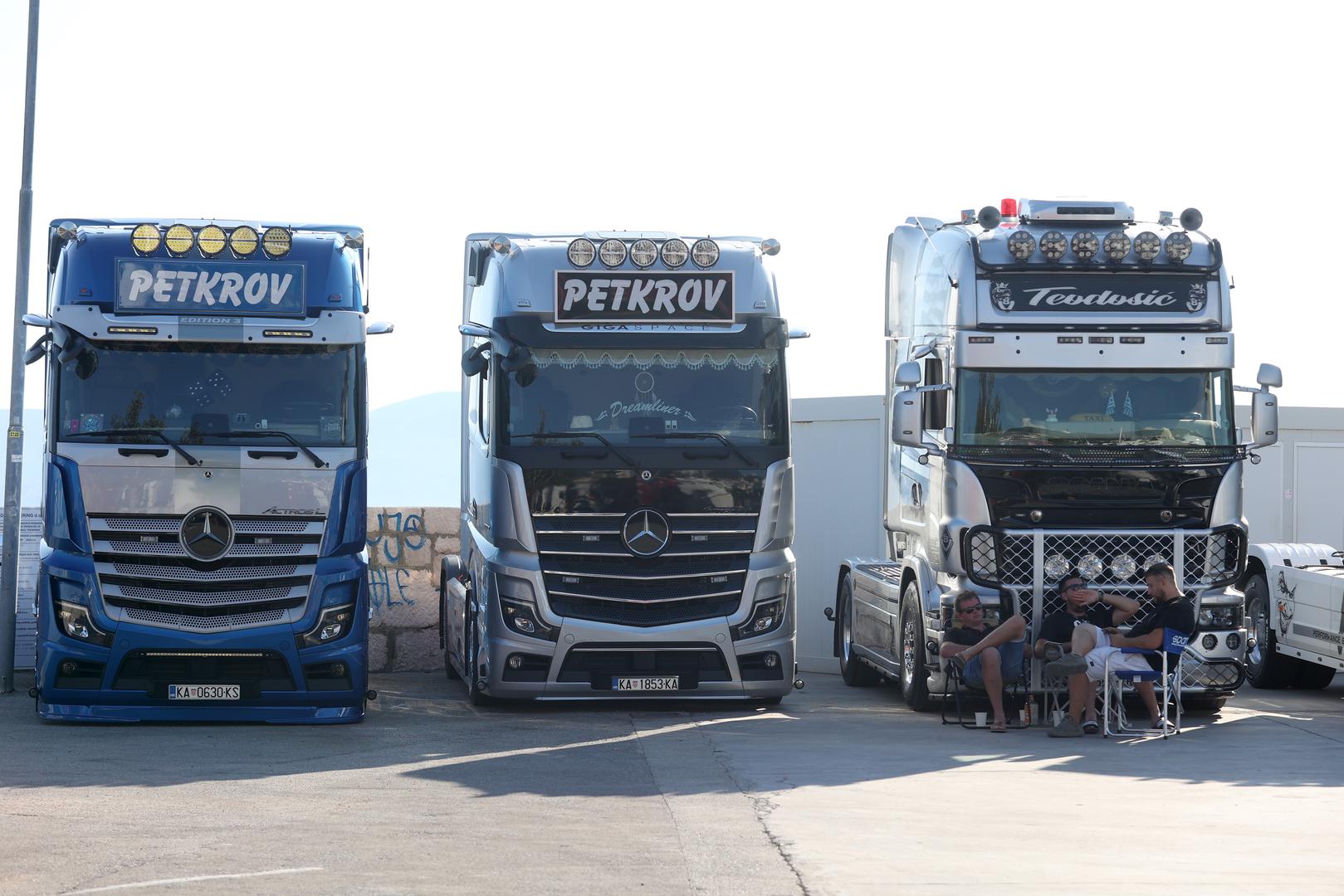 Ulaz na manifestaciju bio je besplatan, a organizatori su za sve posjetitelje i sudionike osigurali besplatan roštilj. Događaj se održao uz podršku Grada i Turističke zajednice Novog Vinodolskog.