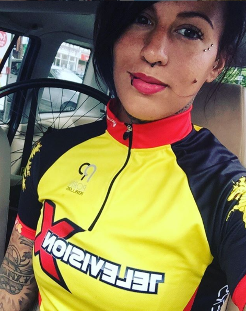 - Mi smo samo biciklistički klub, vozimo iz zabave i skupljamo novac za zakladu Terrence Higgins koja pomaže oboljelima od AIDS-a - rekli su u PPPC-u.