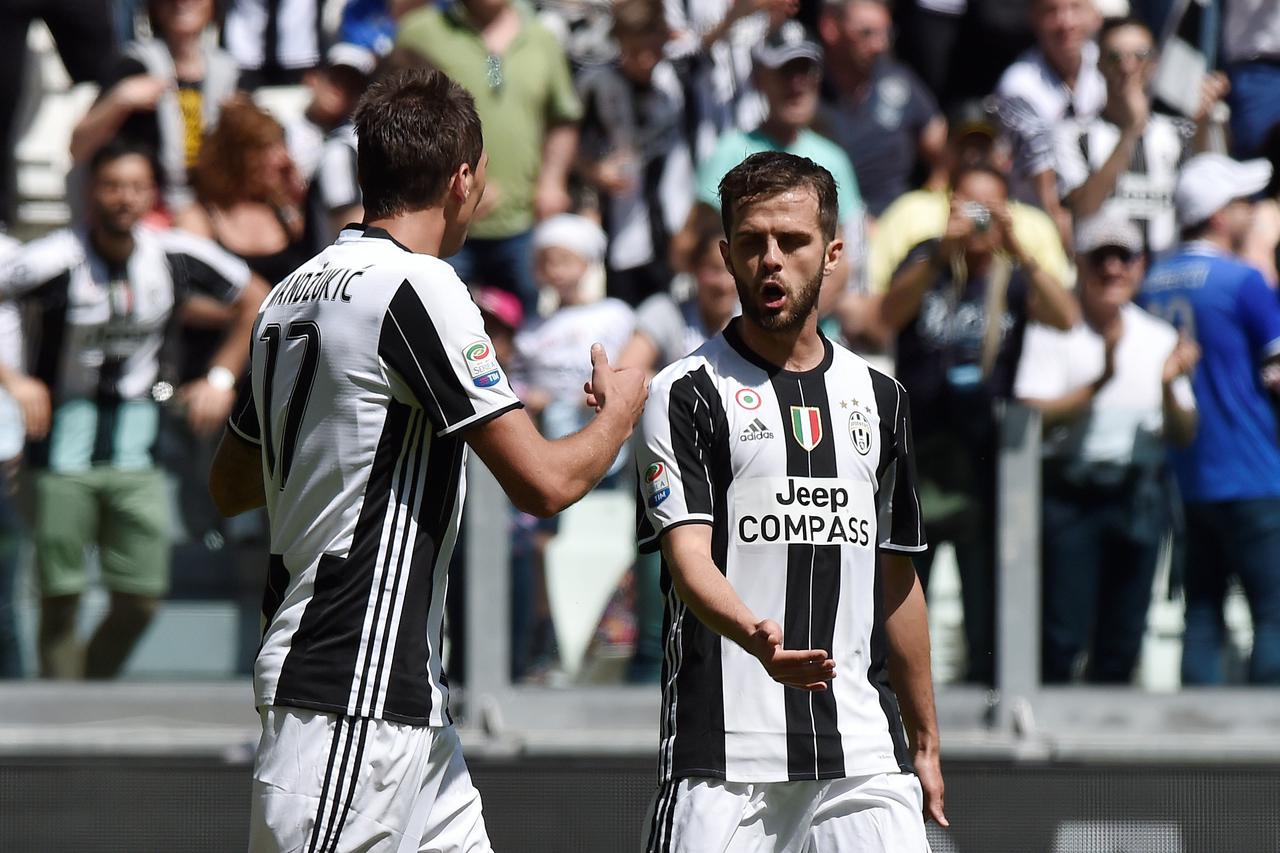 Mario Mandžukić i Miralem Pjanić