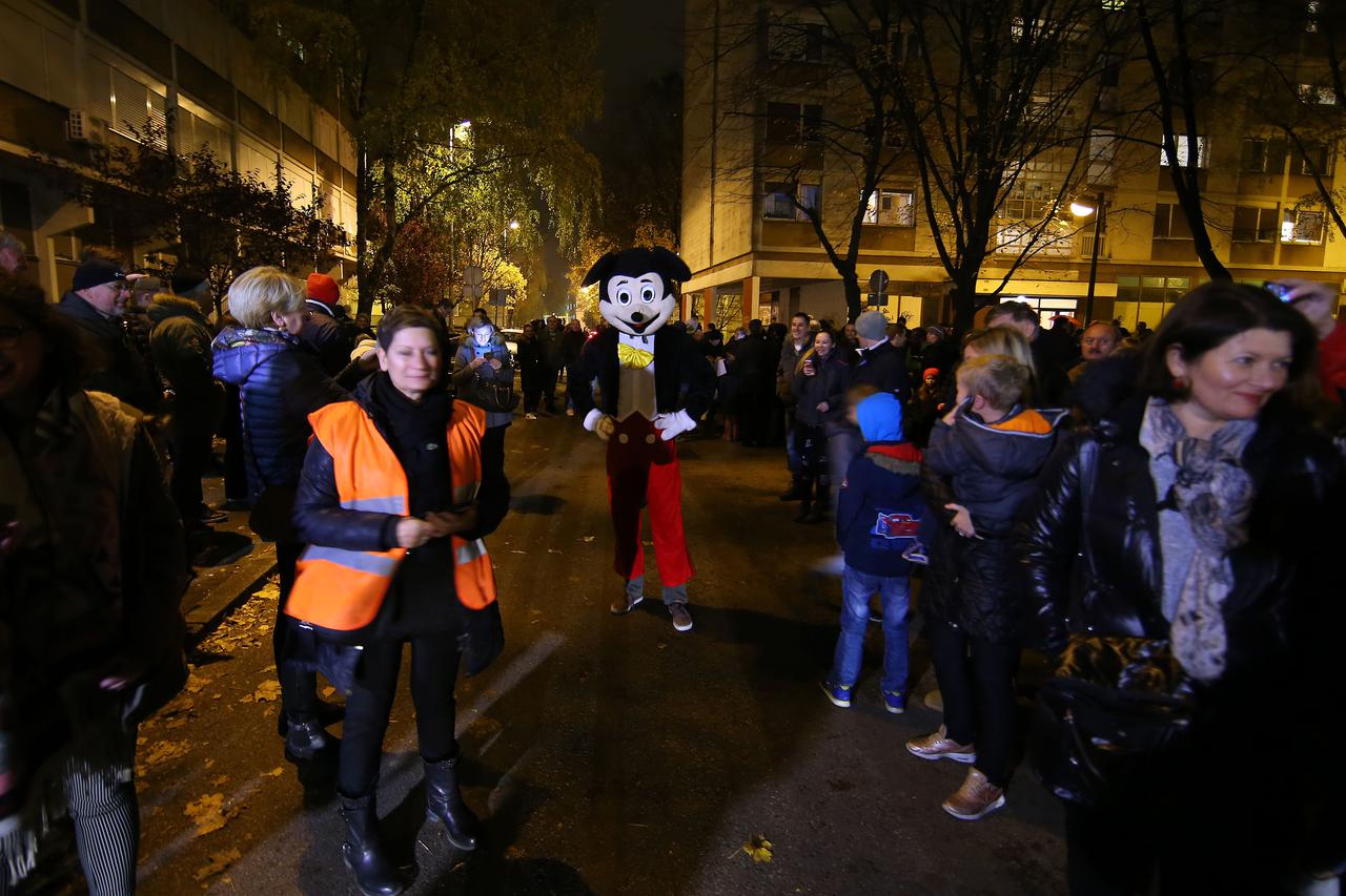 Prosvjed građana zbog odluke MUP-a da preseli azilante iz Porina u hostel Arena na Laništu