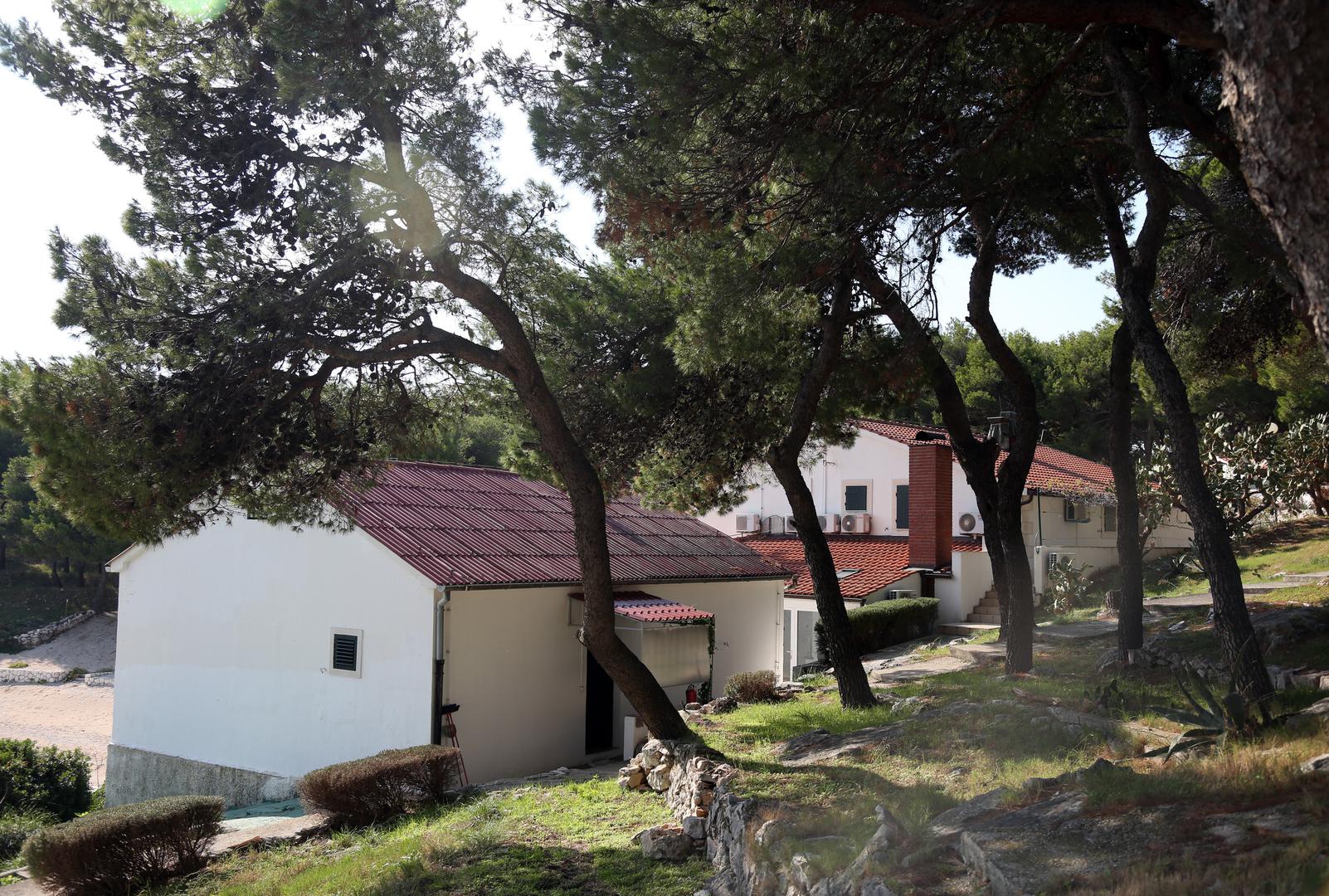 Dodala je da su pomoćni objekti u dosta derutnom stanju... (Hina) 