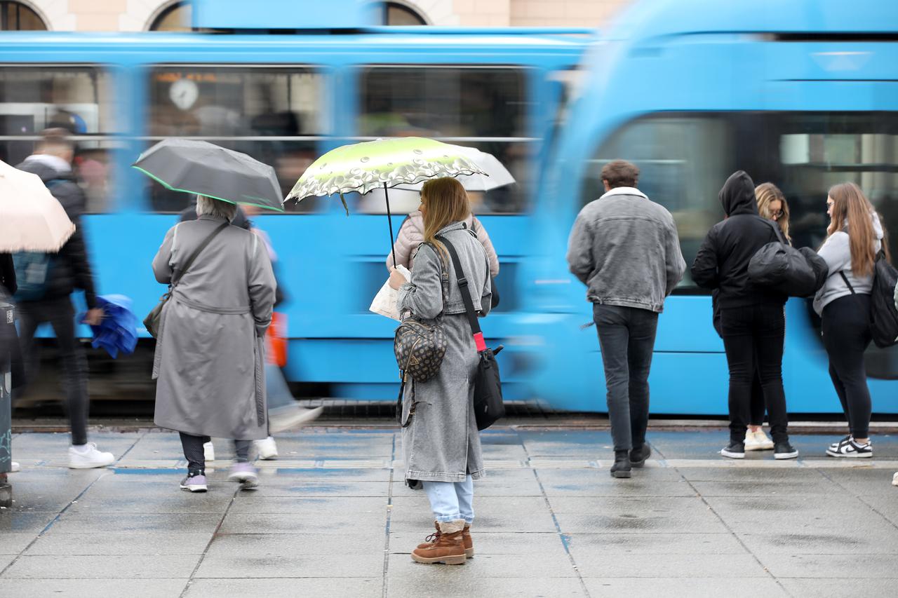 Zagreb: Danas posvuda kiša, sutra u najvišem gorju moguće  i snježne pahulje