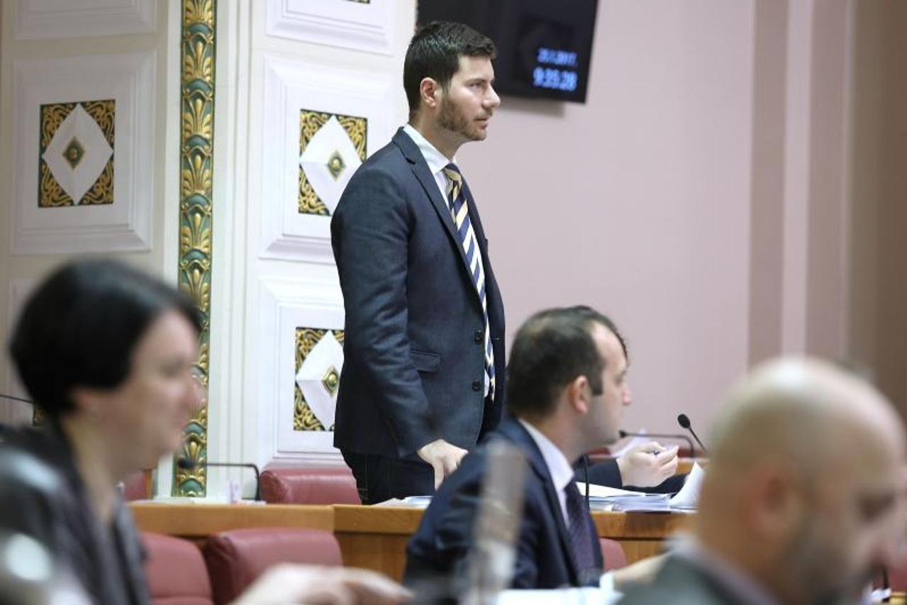 Zagreb: Treća sjednica Sabora nastavljena raspravom o zaštiti od nasilja u obitelji