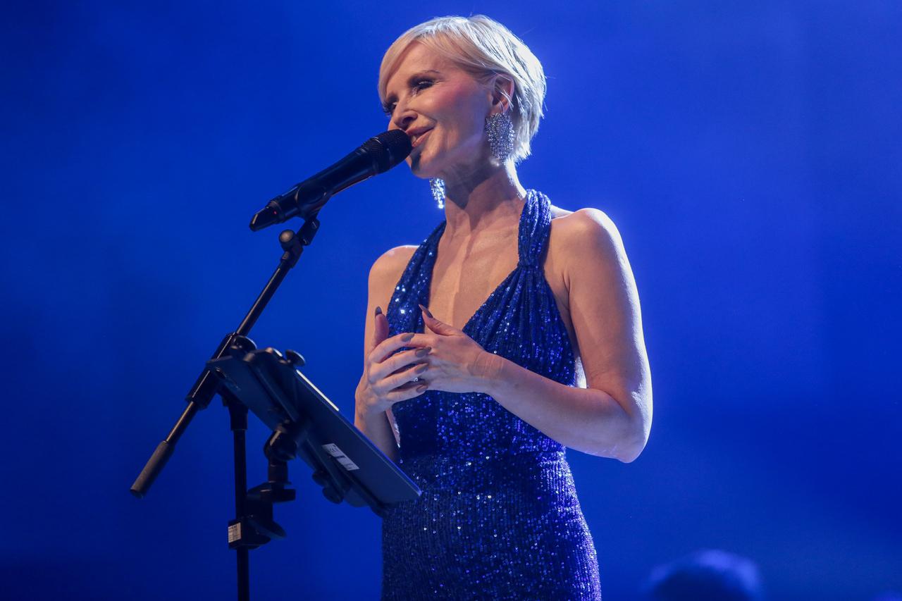 Zagreb: Danijela Martinović održala je božićni koncert u Lisinskom
