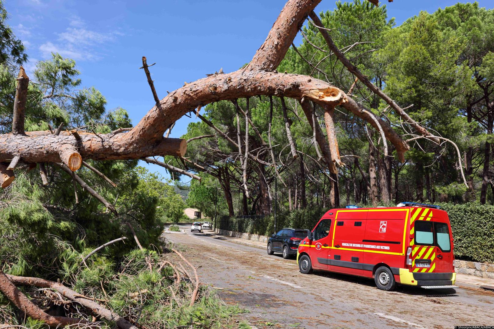 Corsica was hit by a very violent storm which left at least 5 dead, twelve injured, and a great deal of material damage this Thursday morning. A 13-year-old girl died after a tree fell at a campsite. A 72-year-old woman died after the roof of a straw hut fell on her vehicle. Further north of the island, a 46-year-old man also lost his life after a tree fell on a bungalow in Calvi. Two other people died, a fisherman and a woman who was kayaking. Corsica, France on August 18, 2022. Photo by Shootpix/ABACAPRESS.COM Photo: Shootpix/ABACA/ABACA