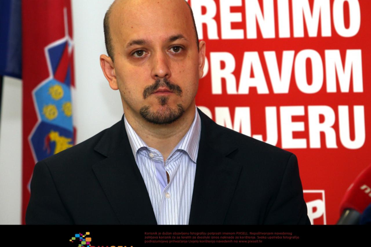 '14.08.2010., Zagreb - Sjediste SDP-a, konferencija za novinare na temu rebalans Drzavnog proracuna, Gordan Maras, . Photo: Zarko Basic/PIXSELL'