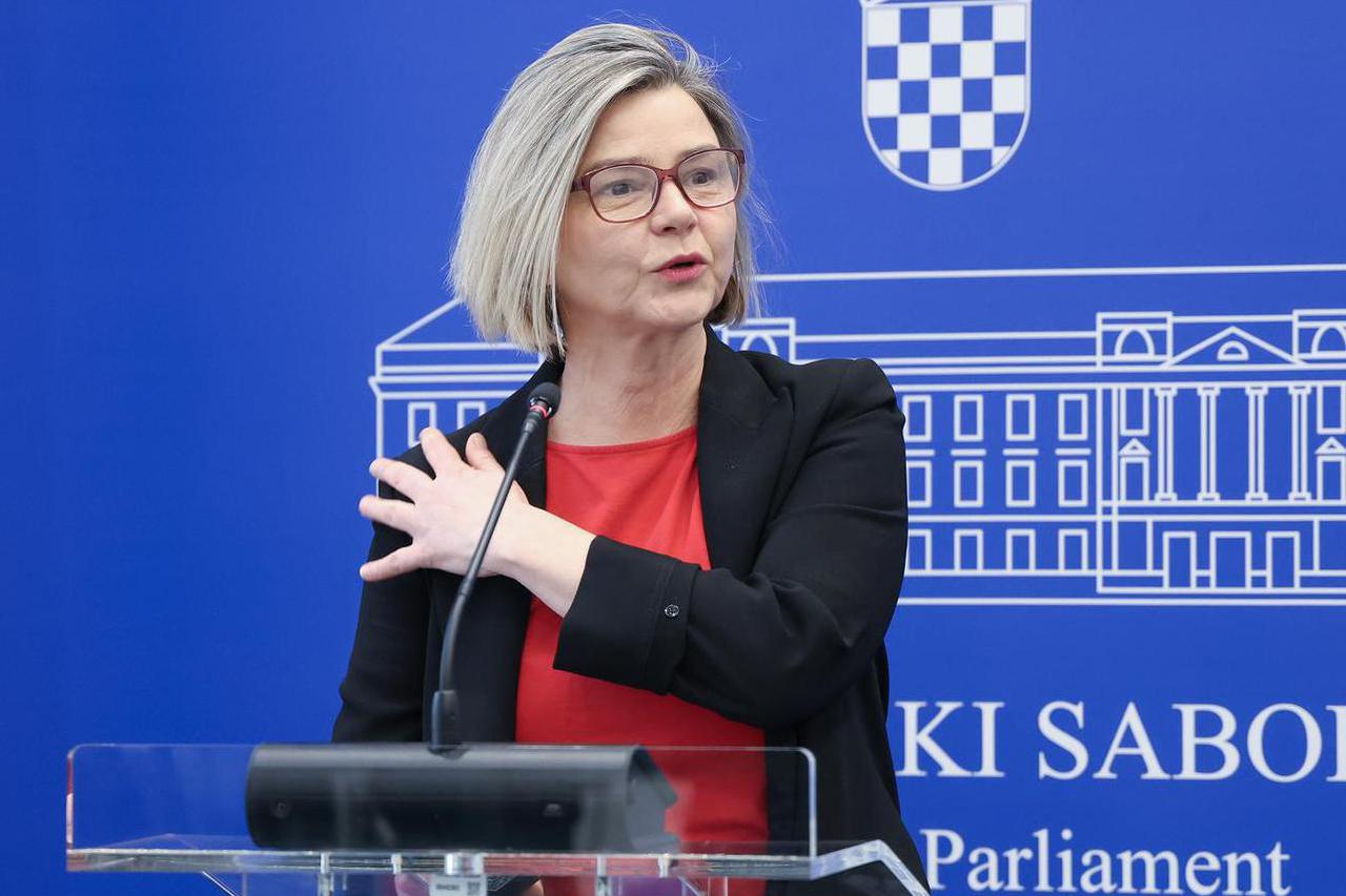 Izjave za medije nakon Sjednice Predsjedništva Hrvatskoga sabora s predstavnicima Klubova zastupnika