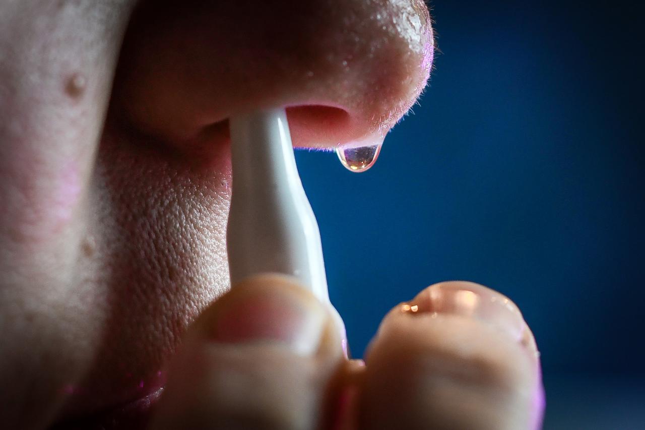 Korištenje spreja za nos