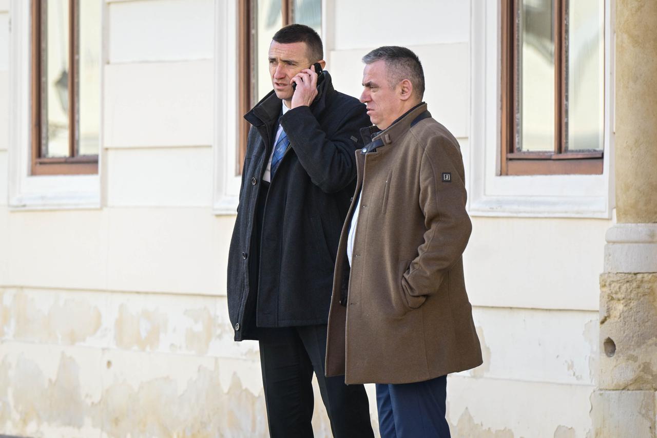 Zagreb: Odlazak članova Domovinskog pokreta    nakon sastanka parlamentarne većine