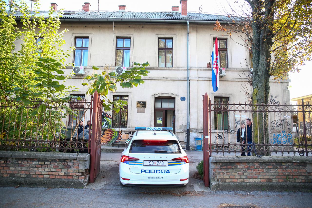 Zagreb: I policijska postaja koja je zaprimila dojavu o podmetnutoj bombi
