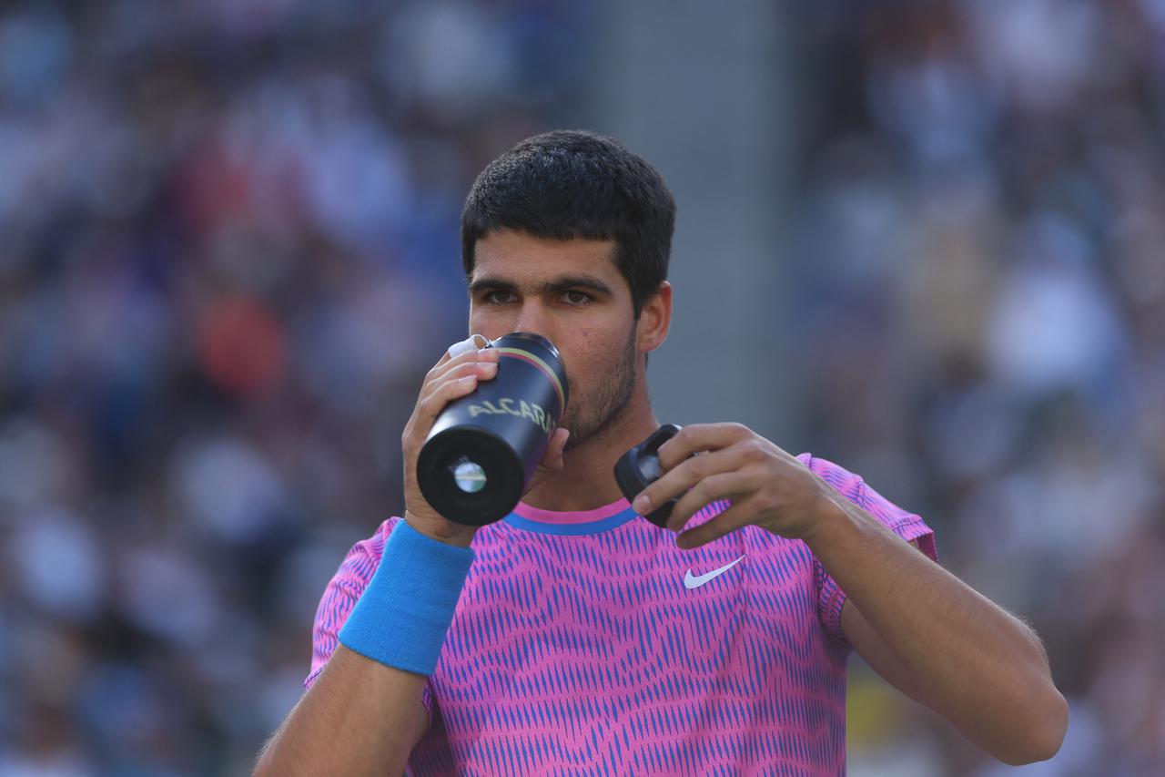 Carlos Alcaraz face à Alexander Zverev lors du tournoi BNP Paribas Open d'Indian Wells