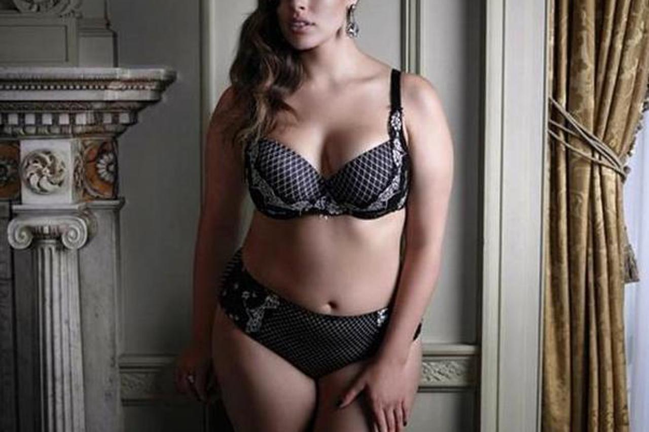 ashley greene