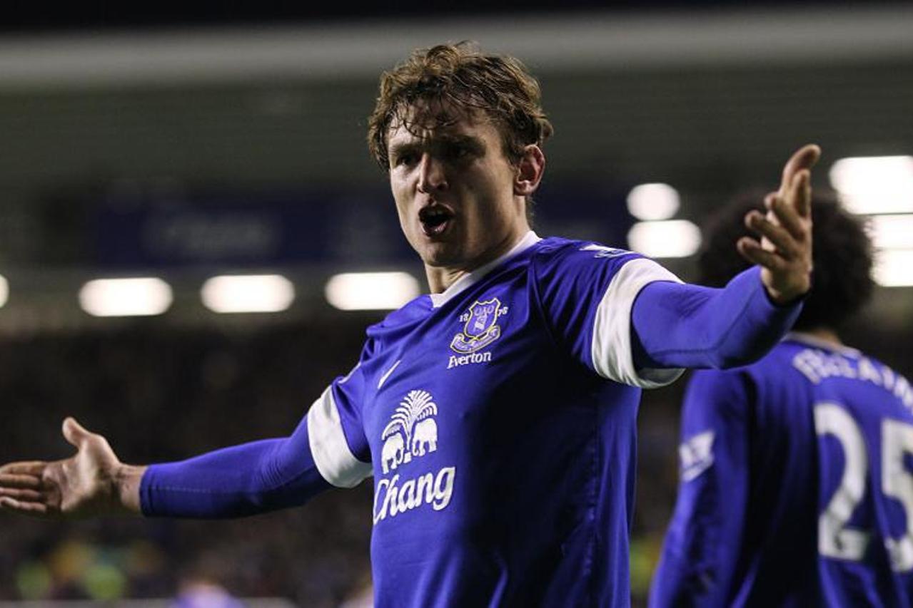 'Everton\'s Nikica Jelavic celebrates scoring his side\'s second goal of the game  Photo: Press Association/Pixsell'