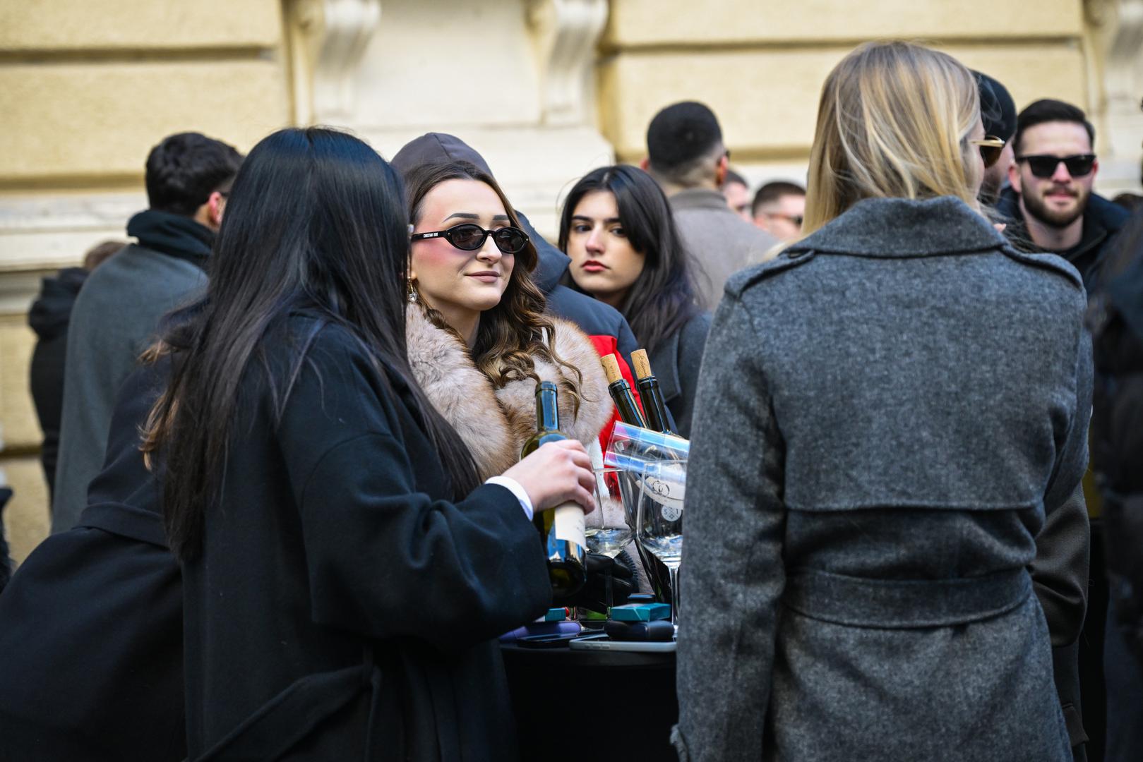 Tradicionalno se već Zagrepčani na Silvestrovo, kao i na Badnjak, okupljaju u centru grada.