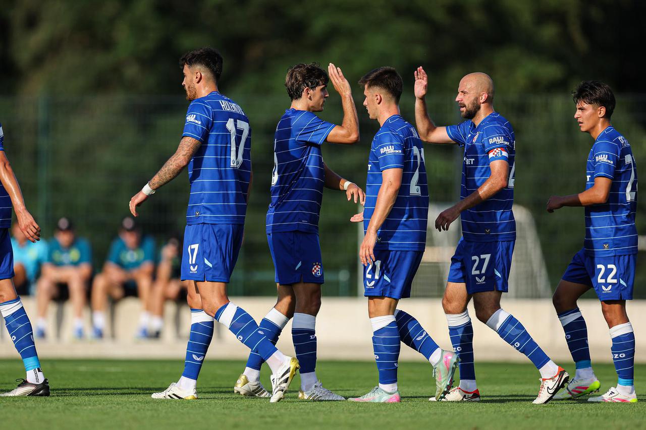 Radomlje: Prijateljska utakmica, GNK Dinamo - NK Radomlje
