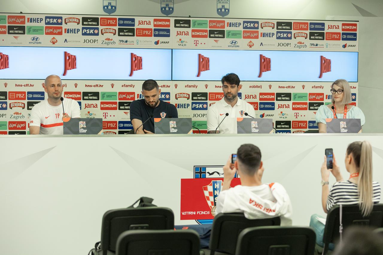 Osijek: Mateo Kovačić i Vedran Ćorluka na konferenciji prije utakmice s Ausdtijom