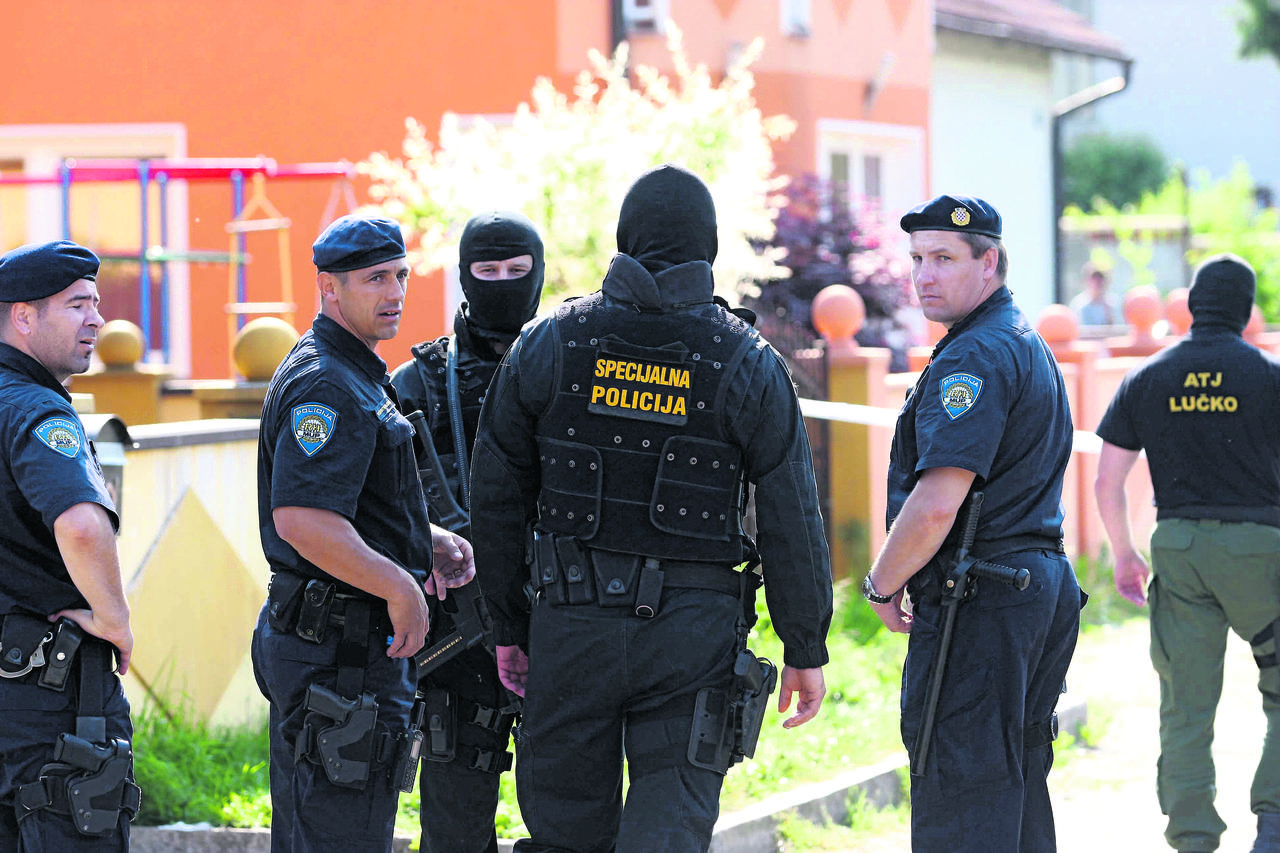 Specijalci iz Lučkog