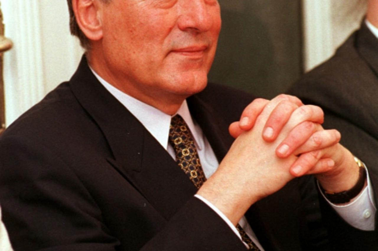 'KULTURA KRLEZINA NAGRADA  GORANU TRIBUSONU SNIMIO:M.LISANIN NIKOLA BATUSIC'