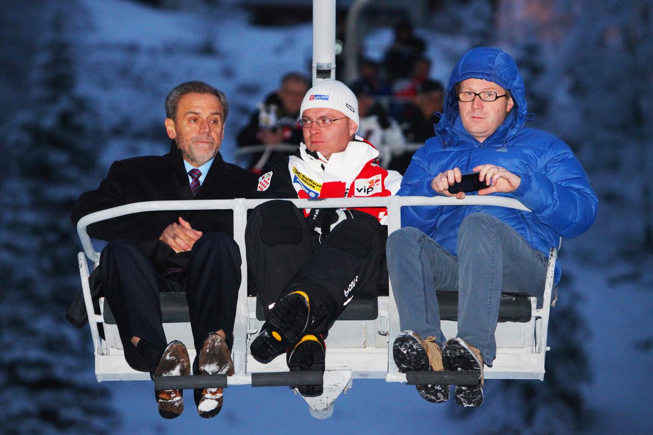 21.12.2012. Zagreb - Gradonacelnik Zagreba Milan Bandic u obilasku skijalista na Sljemenu dan prije otvaranja skijaske sezone, a u inspekciji povodom Snjezne kraljice.  Photo: Tomislav Miletic/PIXSELL