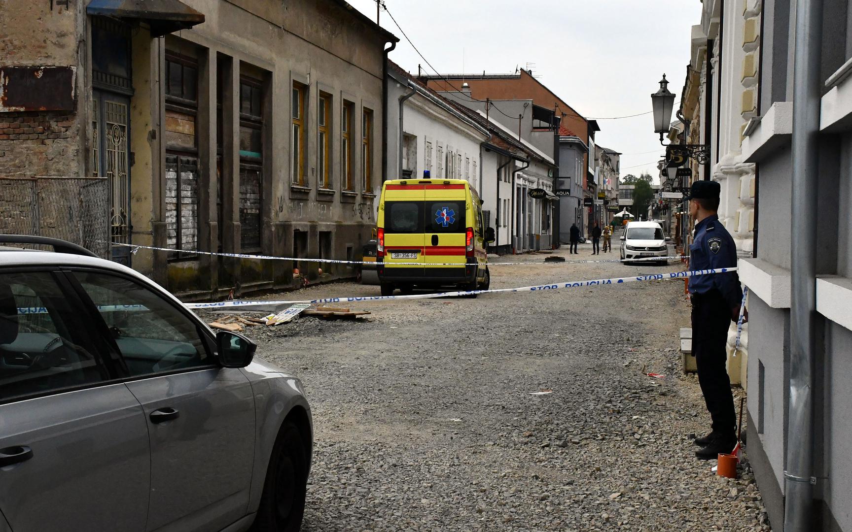 23.04.2024. Slavonski Brod - U centru grada u Starcevicevoj ulici, pronadjeno je tijelo muskarca.  Photo: Ivica Galovic/PIXSELL