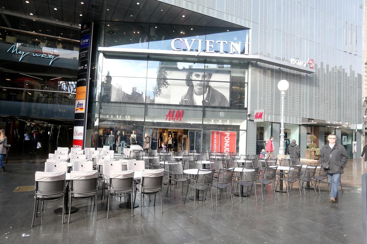 04.02.2017., Zagreb - Na samom ulazu ducana H na Cvjetnom trgu postavljena je terasa restorana My way ciji je vlasnik Hoto grupa. Photo: Dalibor Urukalovic/PIXSELL