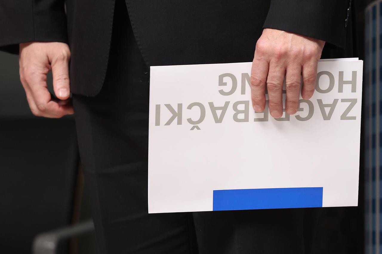 Ivan Novaković i gradonačelnik Grada Zagreba Tomislav Tomašević, održali su briefing za medije na temu Plana poslovanja Zagrebačkog holdinga za 2022.