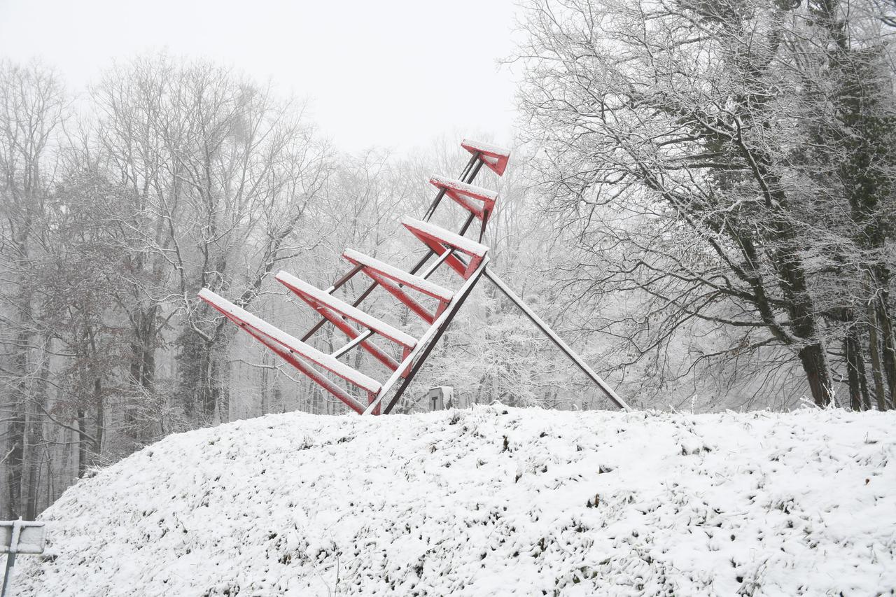 Snijeg koji je noćas napadao zabijelio je Bilogoru 