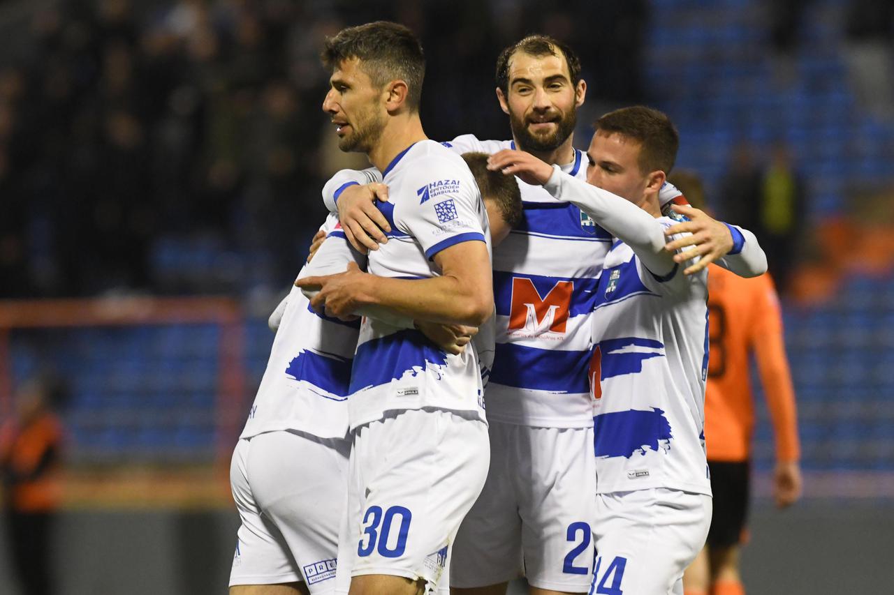 Nogometaši Osijeka s uvjerljivih su 3:0 pobijedili Šibenik