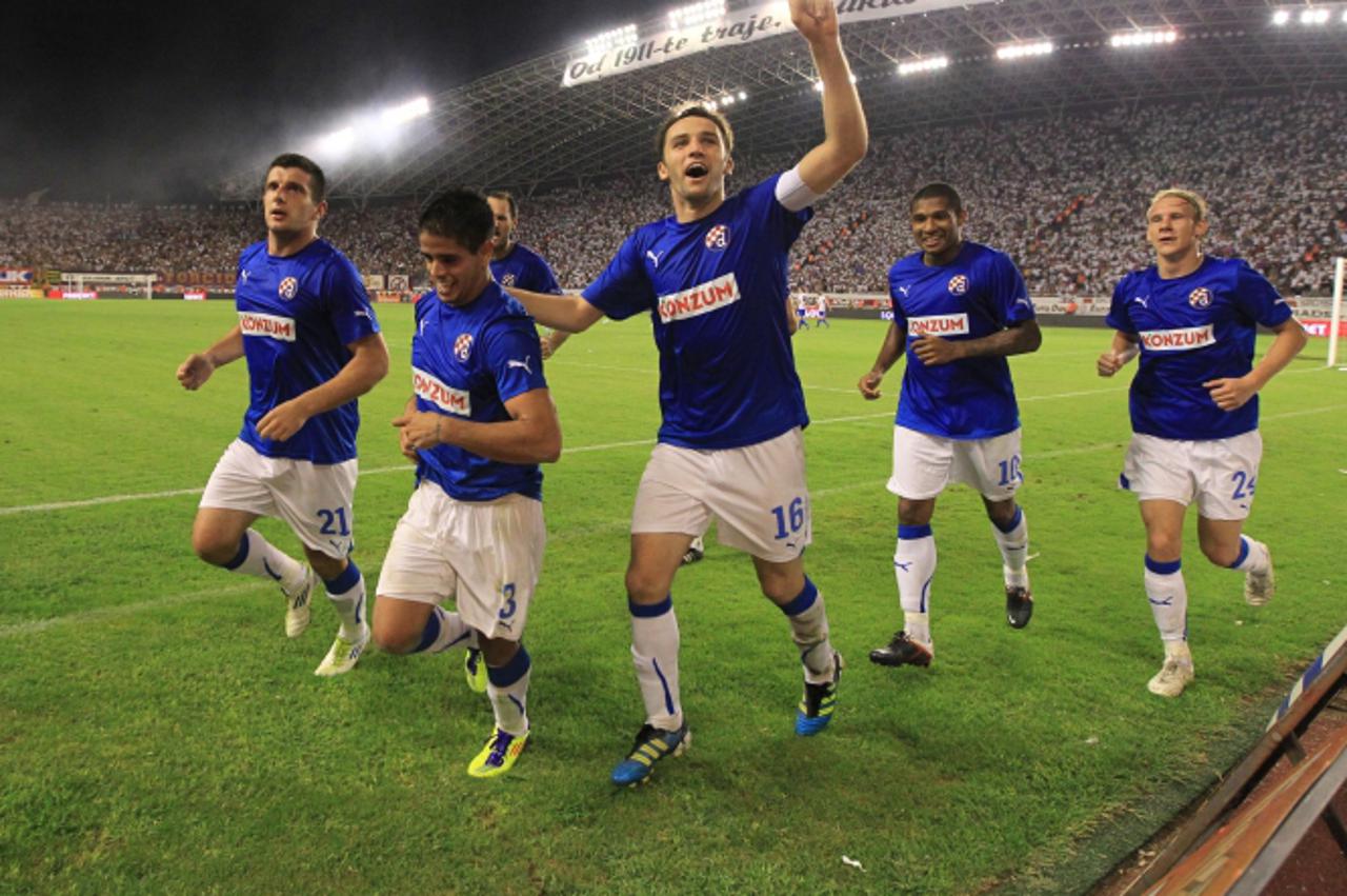 \'10.09.2011., Split - Nogometna utakmica 7. kola 1. HNL, NK Hajduk - GNK Dinamo. Milan Badelj,Luis Ibanez Photo: Dalibor Urukalovic/PIXSELL\'